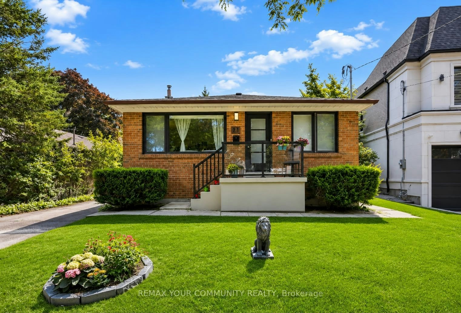 MAIN FLOOR-71 Centre Avenue, Toronto, ON, M2M 2L4 - 2