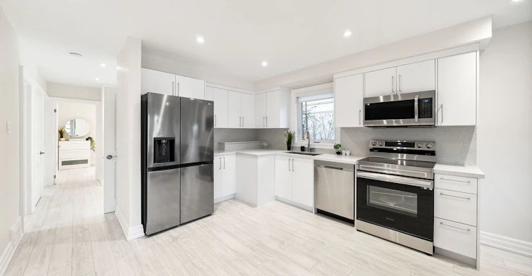 MAIN FLOOR-71 Centre Avenue, Toronto, ON, M2M 2L4 - 9