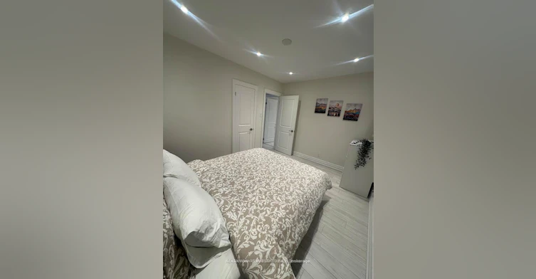 MAIN FLOOR-71 Centre Avenue, Toronto, ON, M2M 2L4 - 17