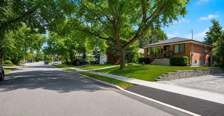 MAIN FLOOR-71 Centre Avenue, Toronto, ON, M2M 2L4 - 3