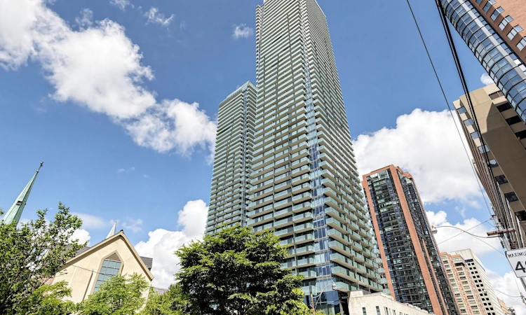 1710-1080 Bay Street