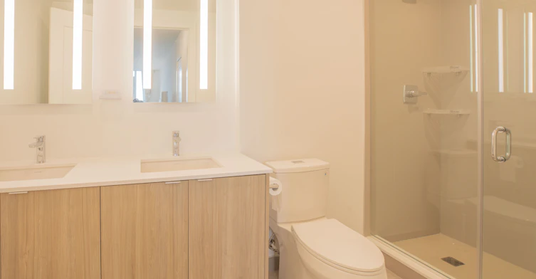 834-20 Inn ON The Park Drive, Toronto, ON, M3C 0P8 - 13