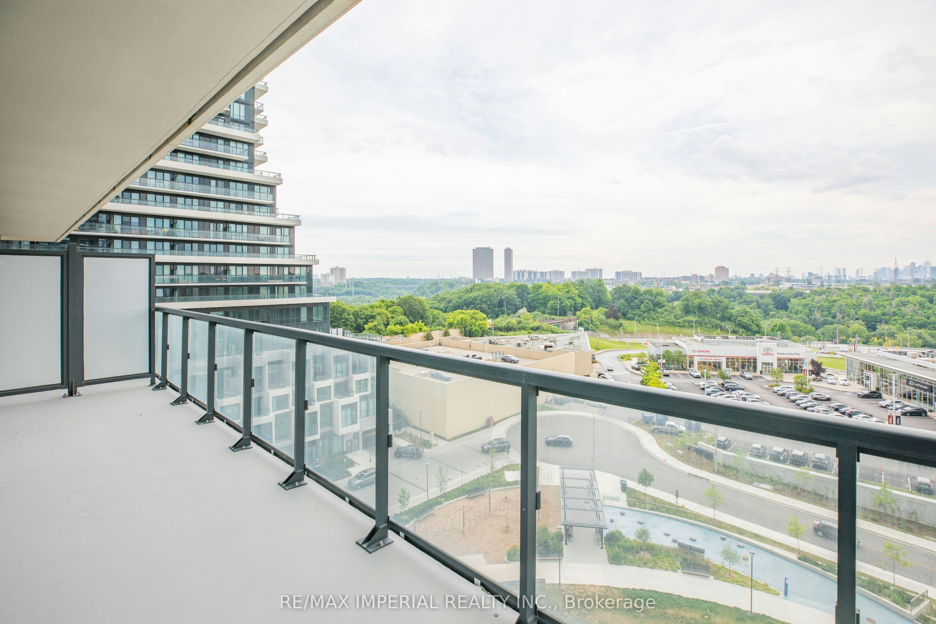834-20 Inn ON The Park Drive, Toronto, ON, M3C 0P8 - 17