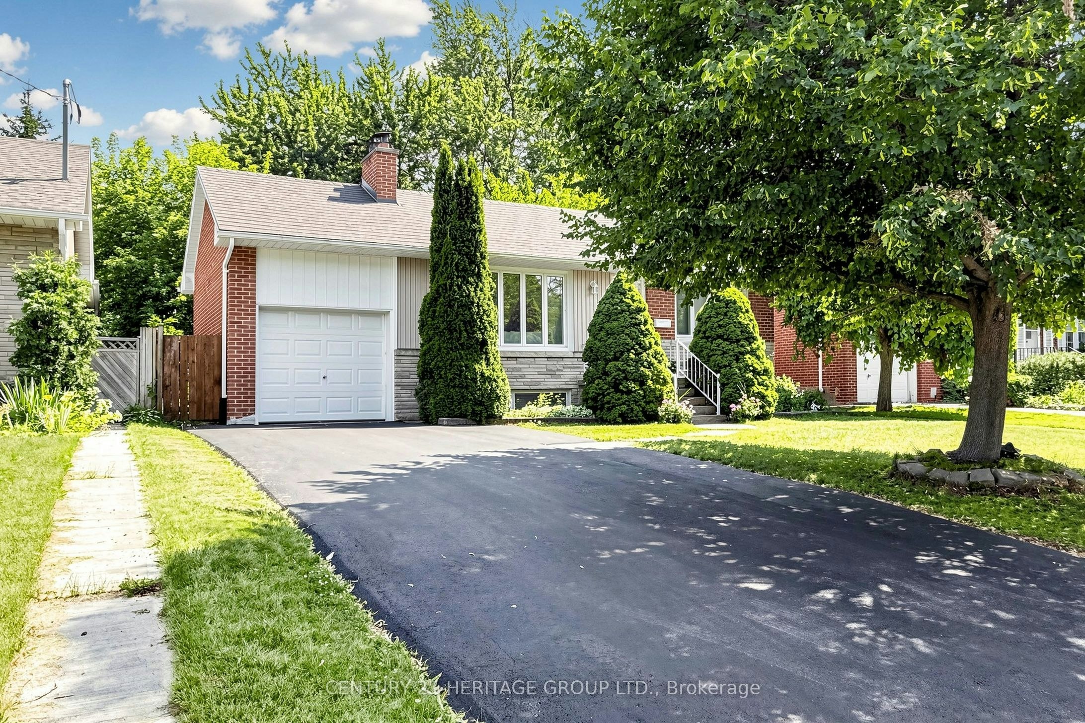 11 Elynhill Drive, Toronto, ON, M2R 1C5