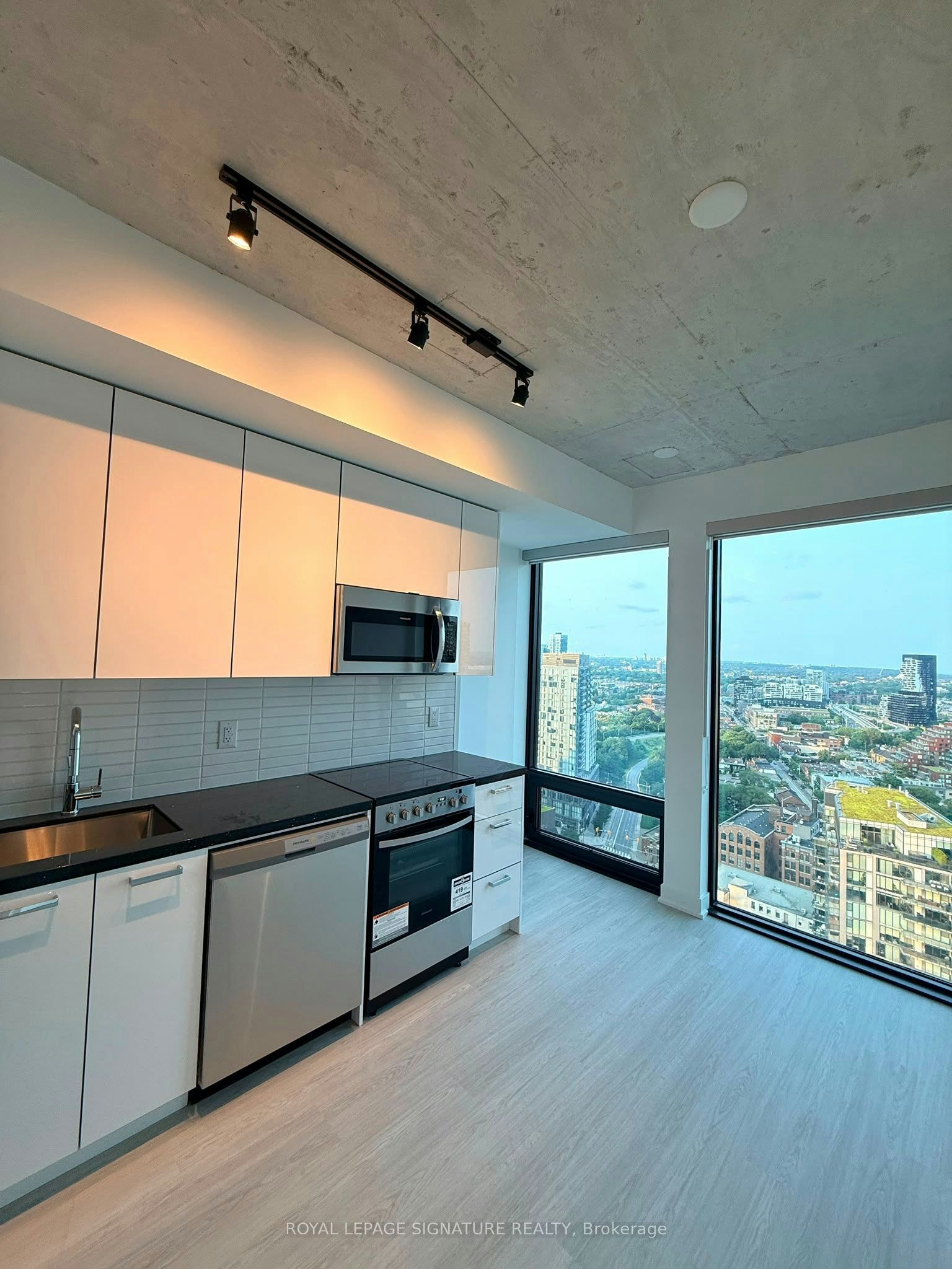 2508-284 King Street E, Toronto, ON, M5A 0K3 - 4