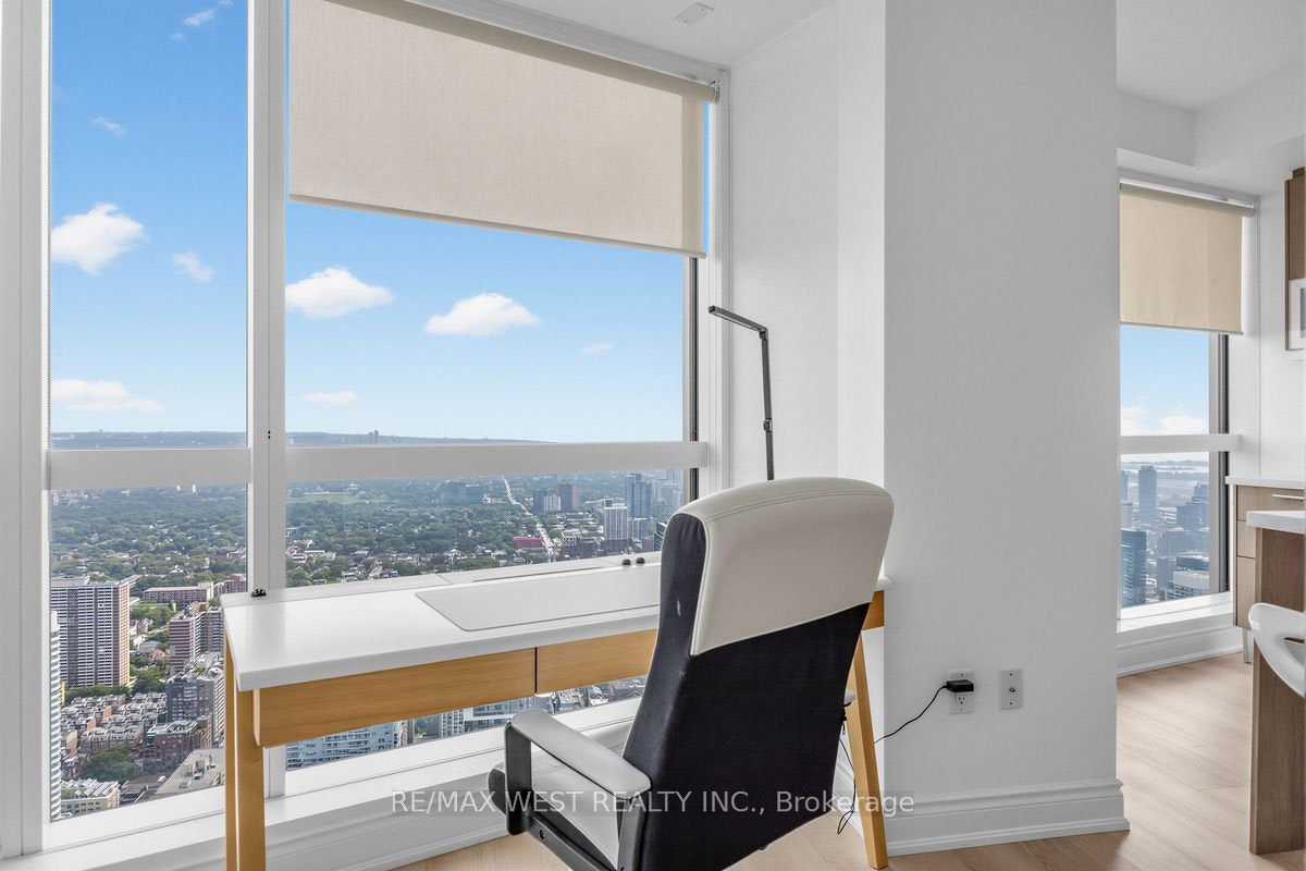 7102-388 Yonge Street, Toronto, ON, M5B 0A4 - 6