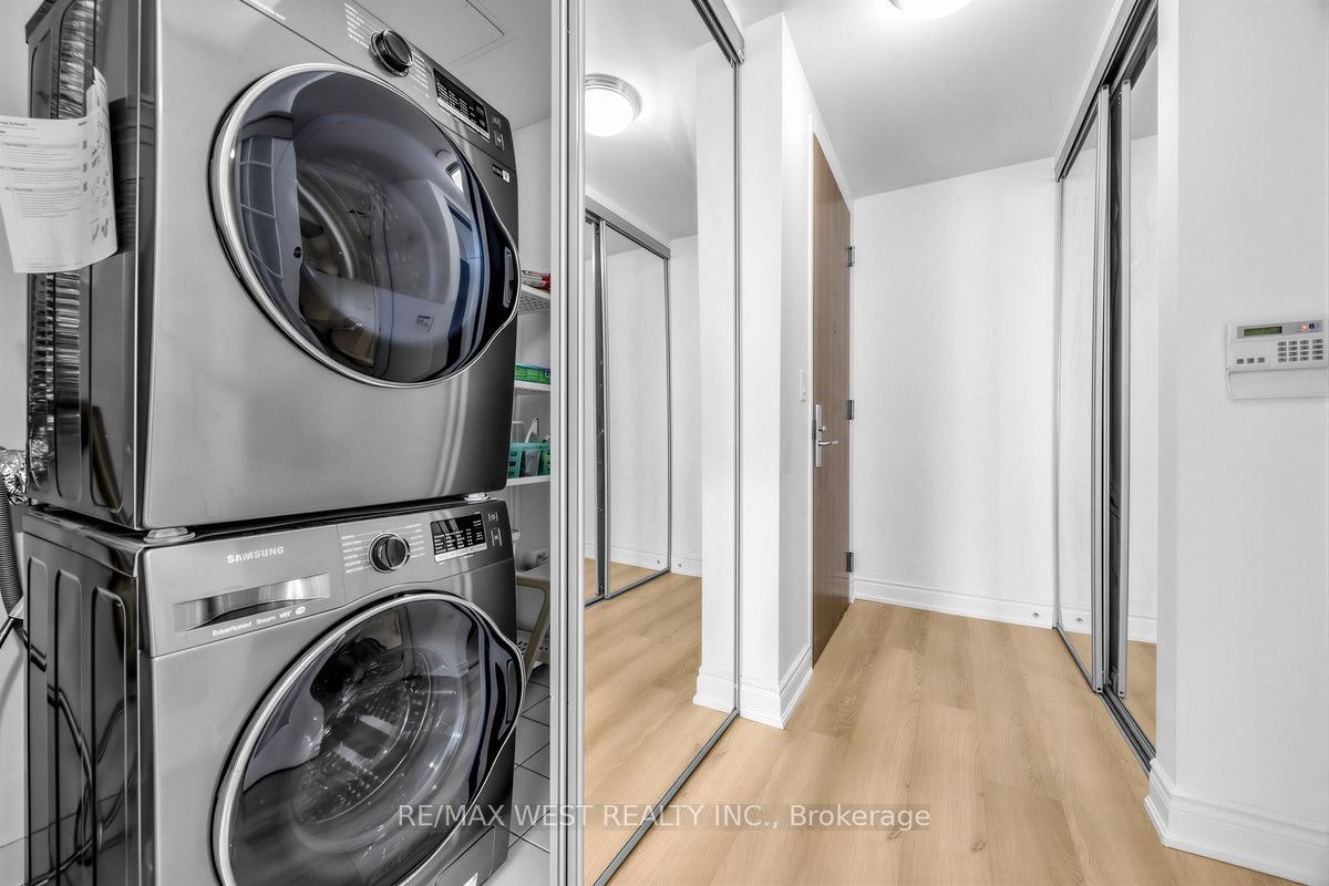7102-388 Yonge Street, Toronto, ON, M5B 0A4 - 18