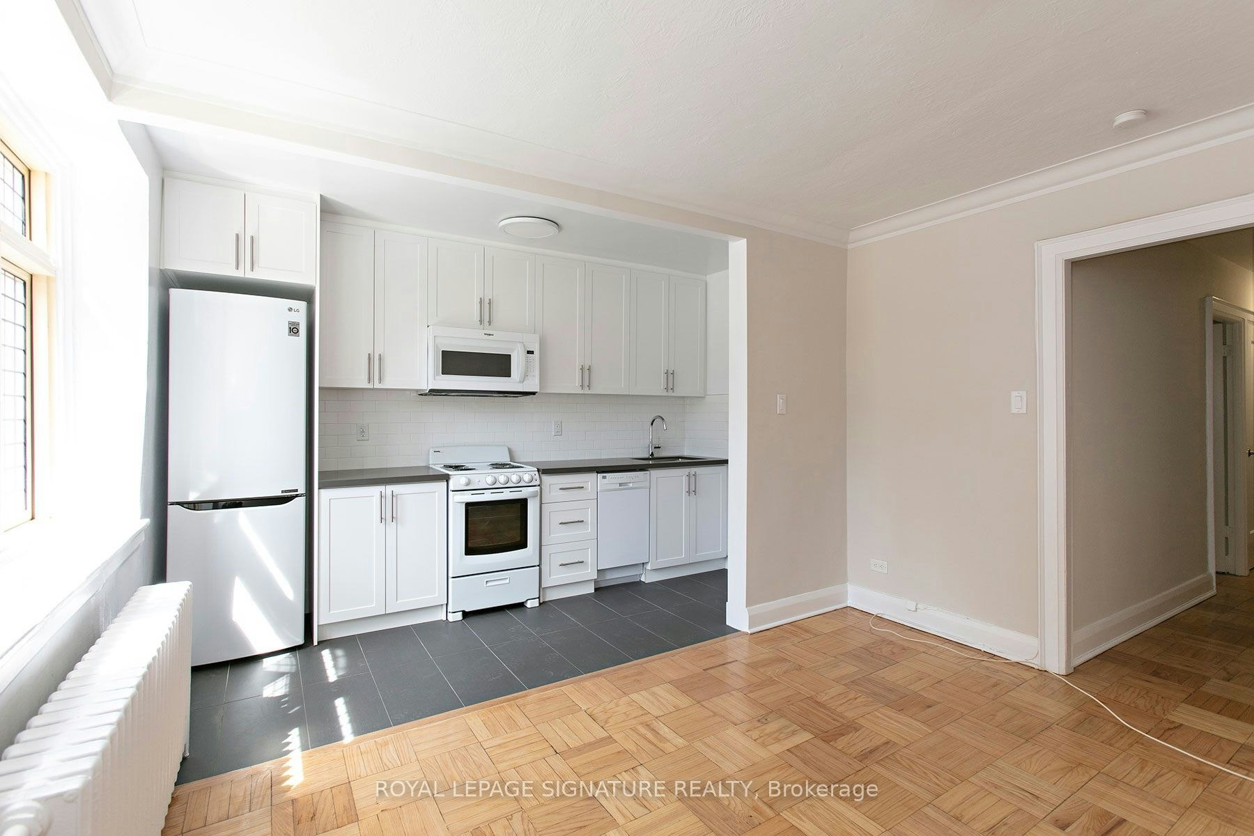 201-C-394 Avenue Road, Toronto, ON, M4V 2H4 - 4