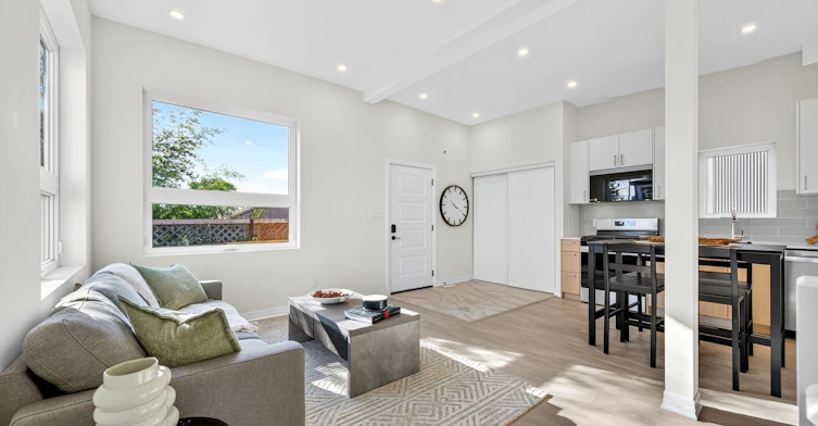 R - GARDEN-42 Chatfield Drive, Toronto, ON, M3H 3M1 - 11