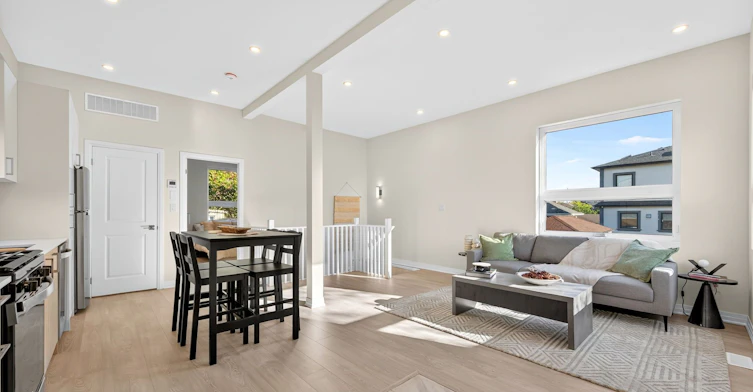 R - GARDEN-4 Southwell Drive, Toronto, ON, M3B 2N7 - 2