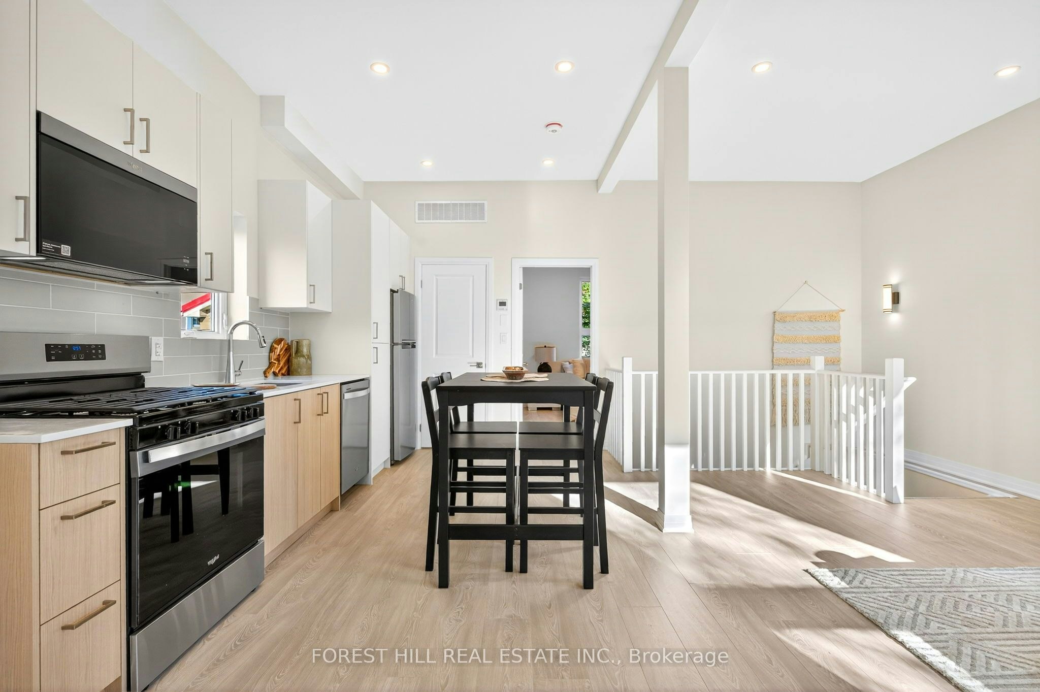 R - GARDEN-4 Southwell Drive, Toronto, ON, M3B 2N7 - 3