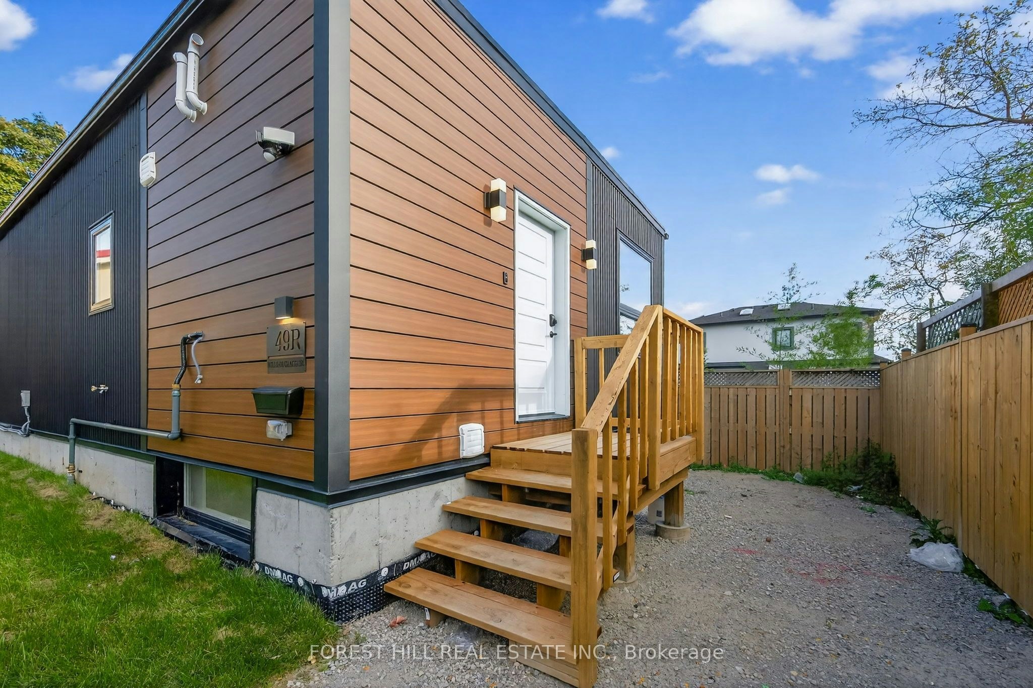 R - GARDEN-4 Southwell Drive, Toronto, ON, M3B 2N7