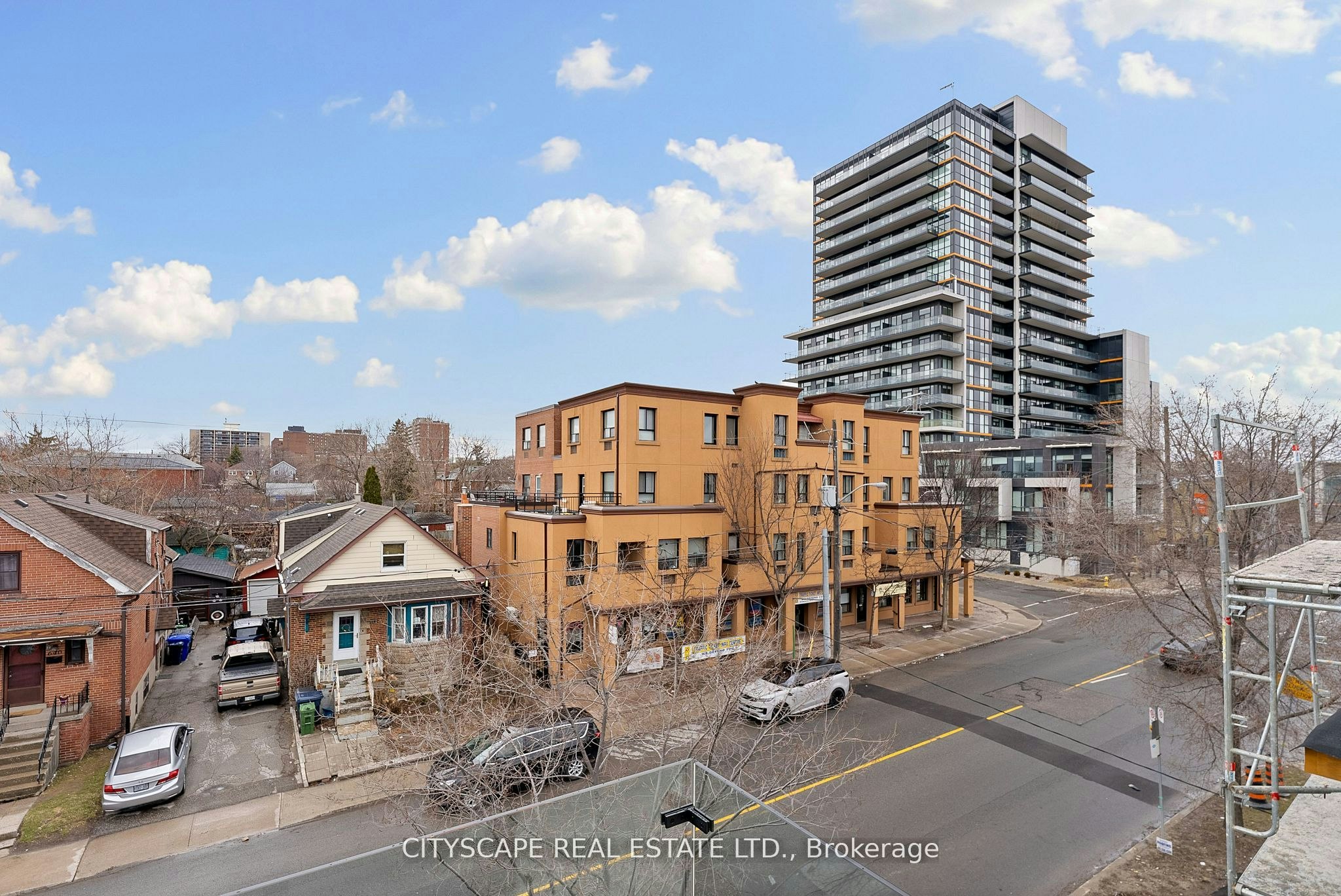 3 (Upper)-587 Oakwood Avenue, Toronto, ON, M6E 2X8 - 33