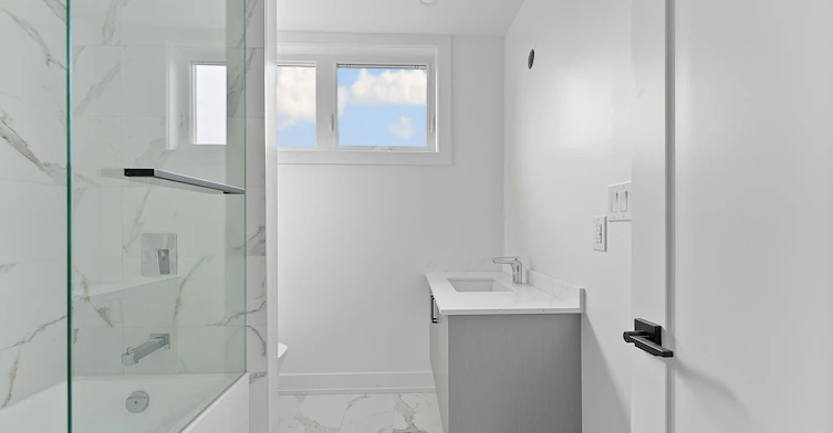 3 (Upper)-587 Oakwood Avenue, Toronto, ON, M6E 2X8 - 27
