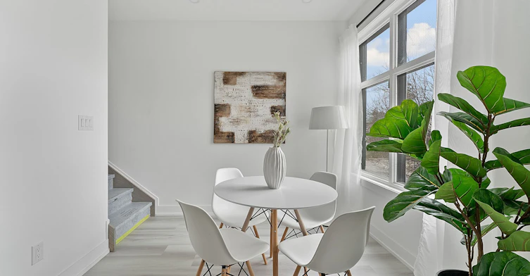 3 (Upper)-587 Oakwood Avenue, Toronto, ON, M6E 2X8 - 13