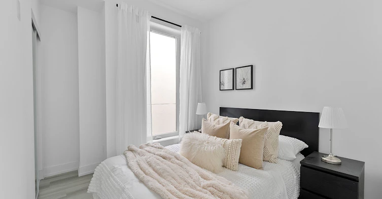 3 (Upper)-587 Oakwood Avenue, Toronto, ON, M6E 2X8 - 23