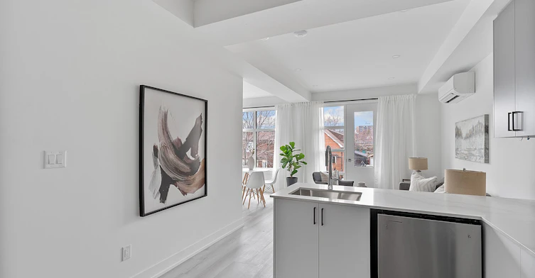 3 (Upper)-587 Oakwood Avenue, Toronto, ON, M6E 2X8 - 5