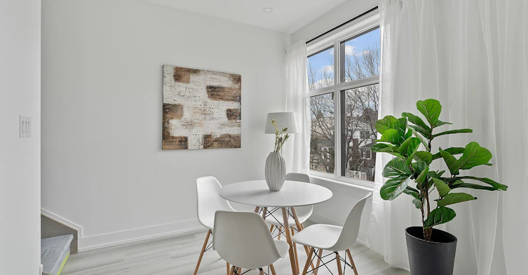 3 (Upper)-587 Oakwood Avenue, Toronto, ON, M6E 2X8 - 12