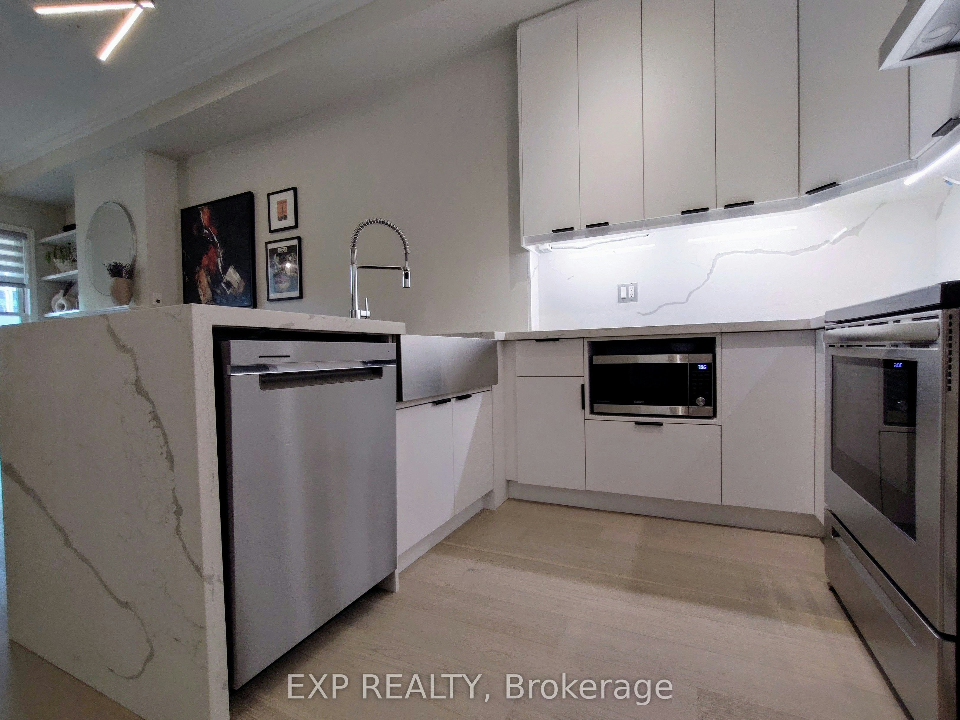 601 Adelaide Street W, Toronto, ON, M6J 1A8 - 8