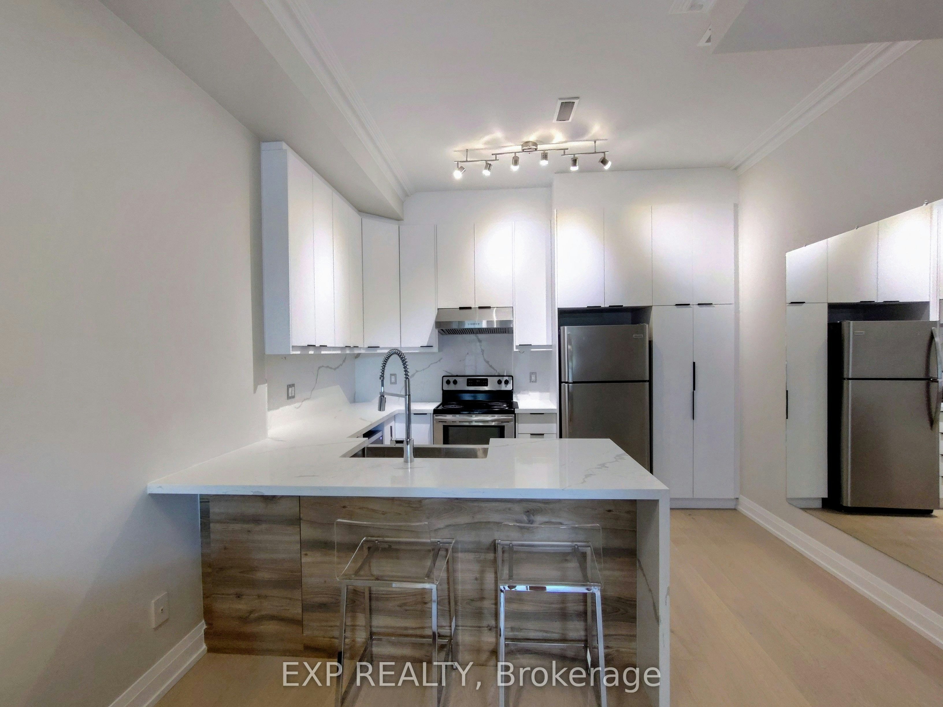 601 Adelaide Street W, Toronto, ON, M6J 1A8 - 6