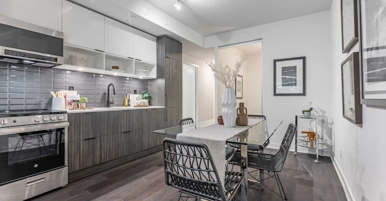S561-180 Mill Street, Toronto, ON, M5A 0V6 - 3
