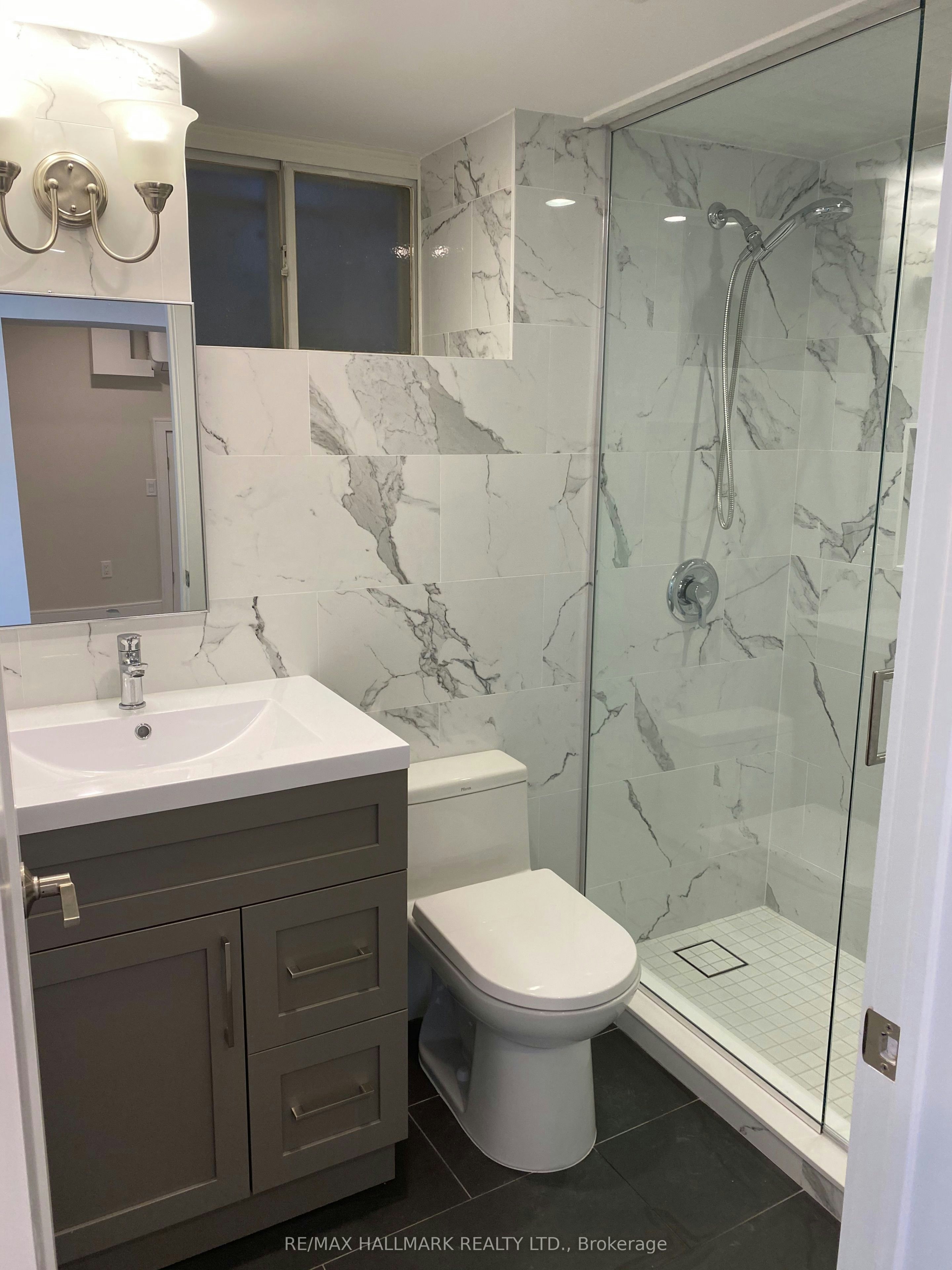Lower-14 Rosemount Avenue, Toronto, ON, M6H 2M1 - 8