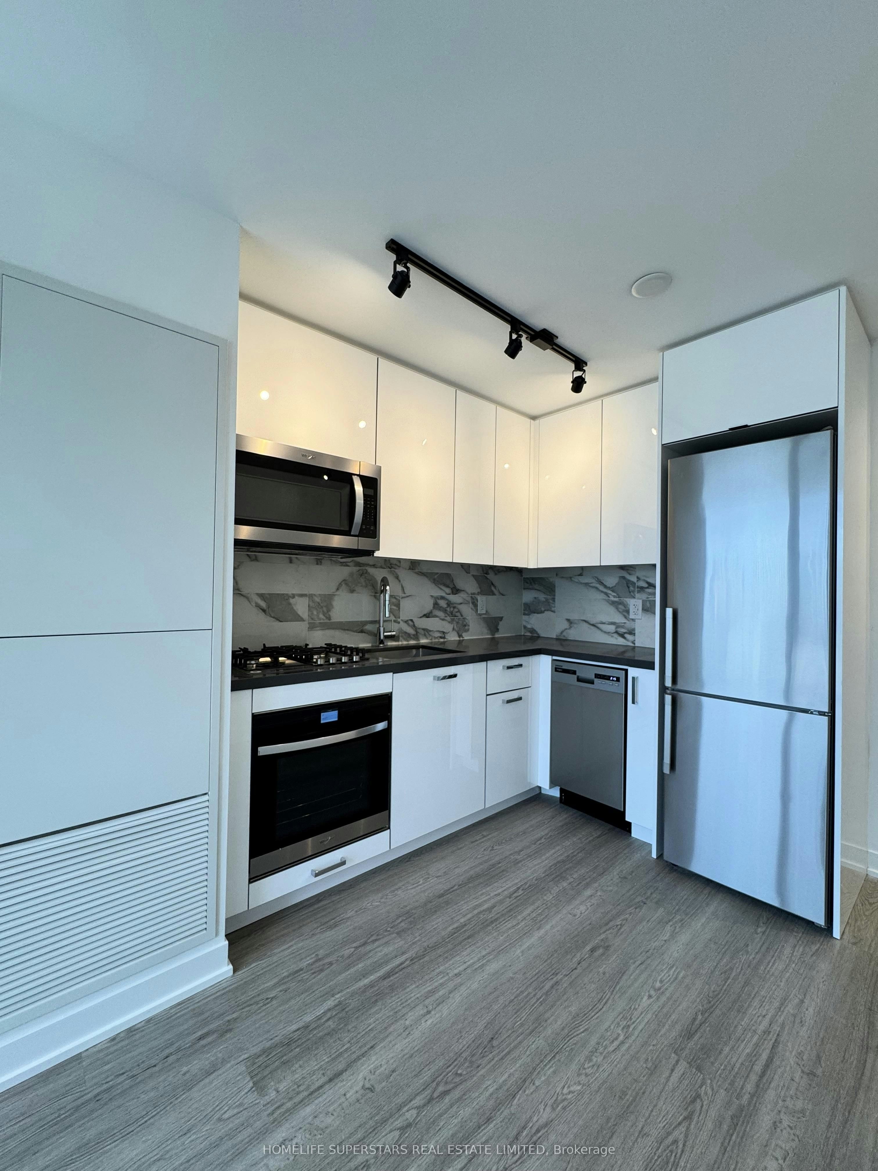 1906-195 Mccaul Street, Toronto, ON, M5T 0E5 - 17