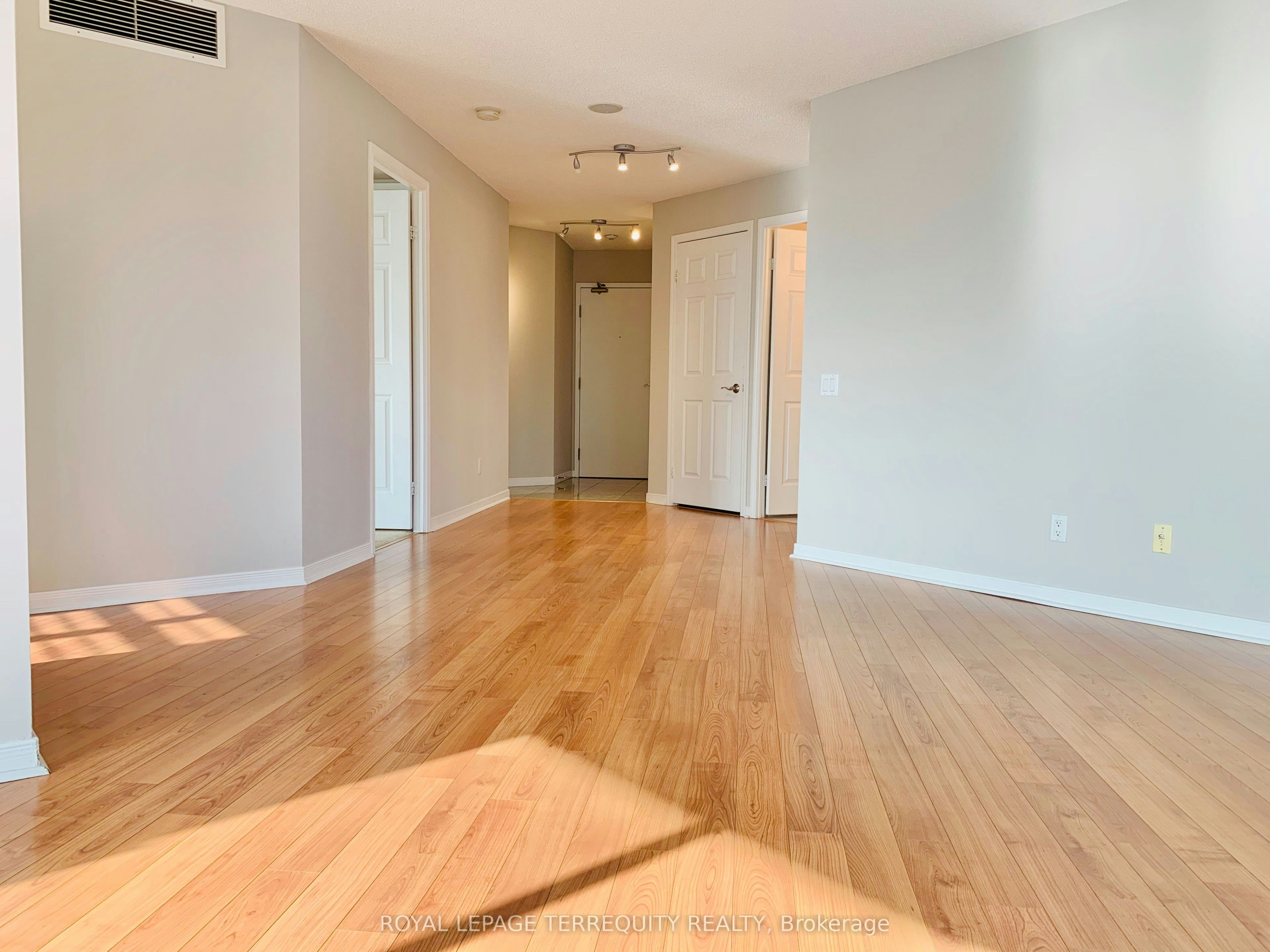 1117-8 Hillcrest Avenue, Toronto, ON, M2N 6Y6 - 11