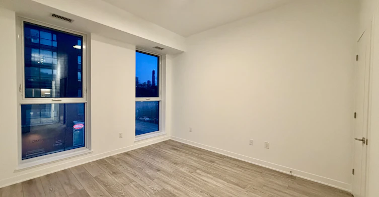 216-10 Oak Street, Toronto, ON, M5A 0Z1 - 3