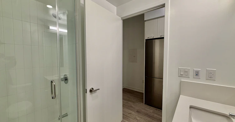 216-10 Oak Street, Toronto, ON, M5A 0Z1 - 7