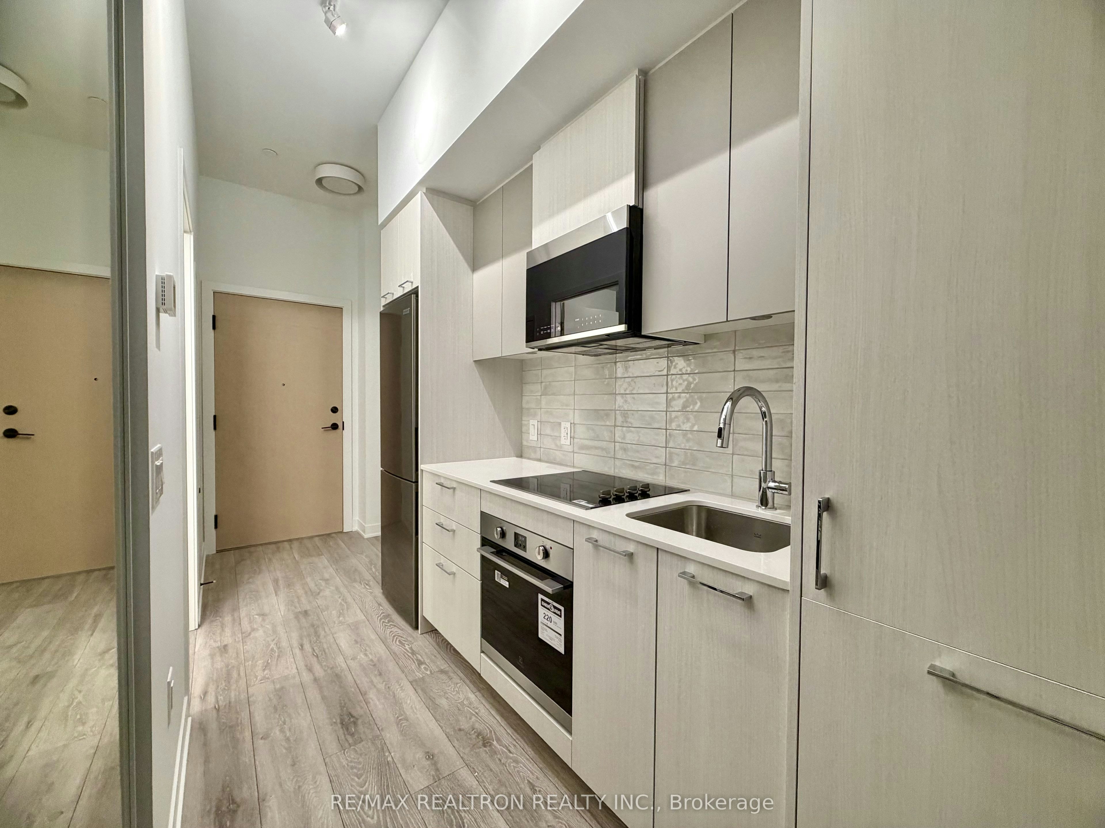 216-10 Oak Street, Toronto, ON, M5A 0Z1 - 6
