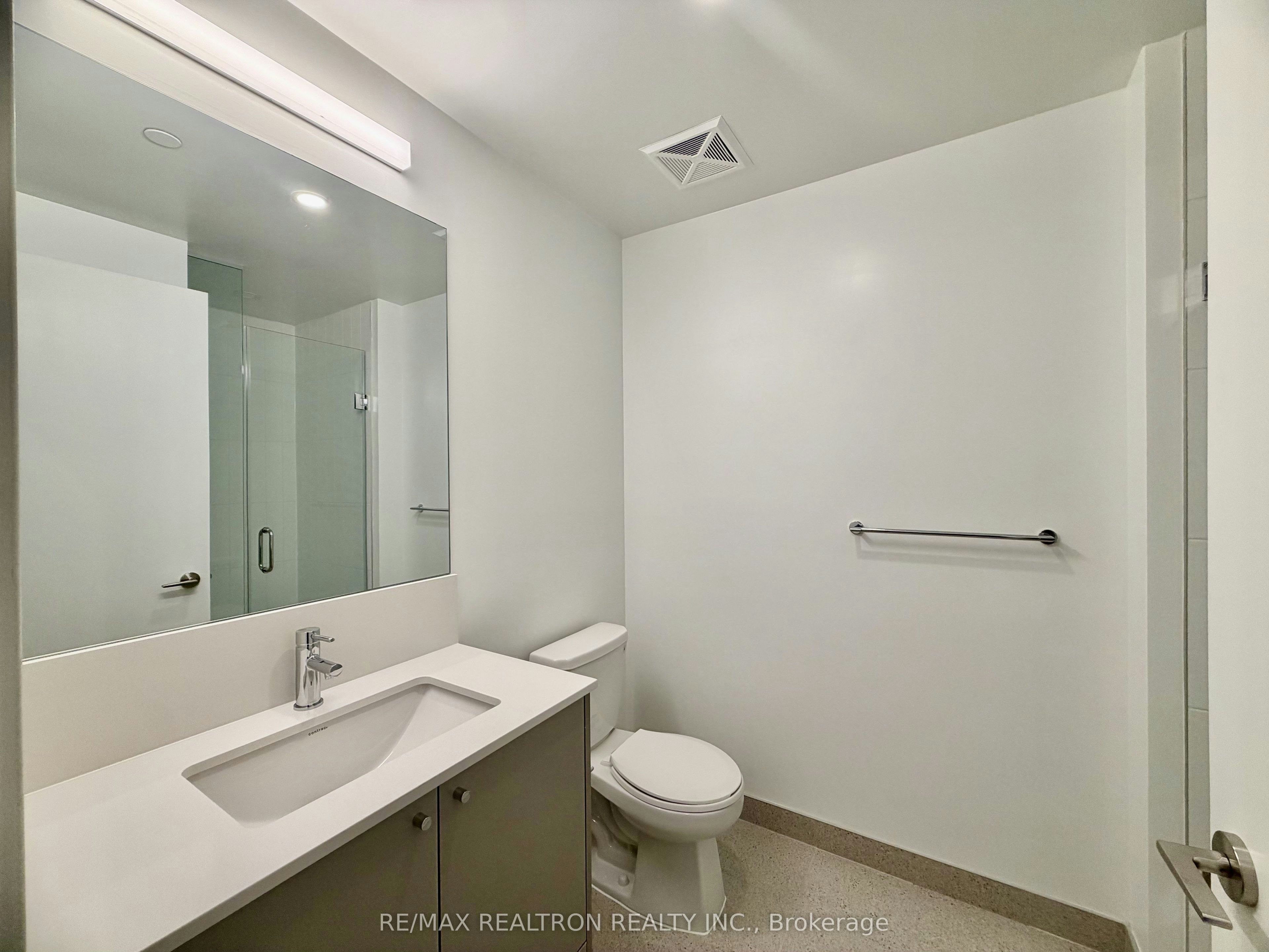 216-10 Oak Street, Toronto, ON, M5A 0Z1 - 8