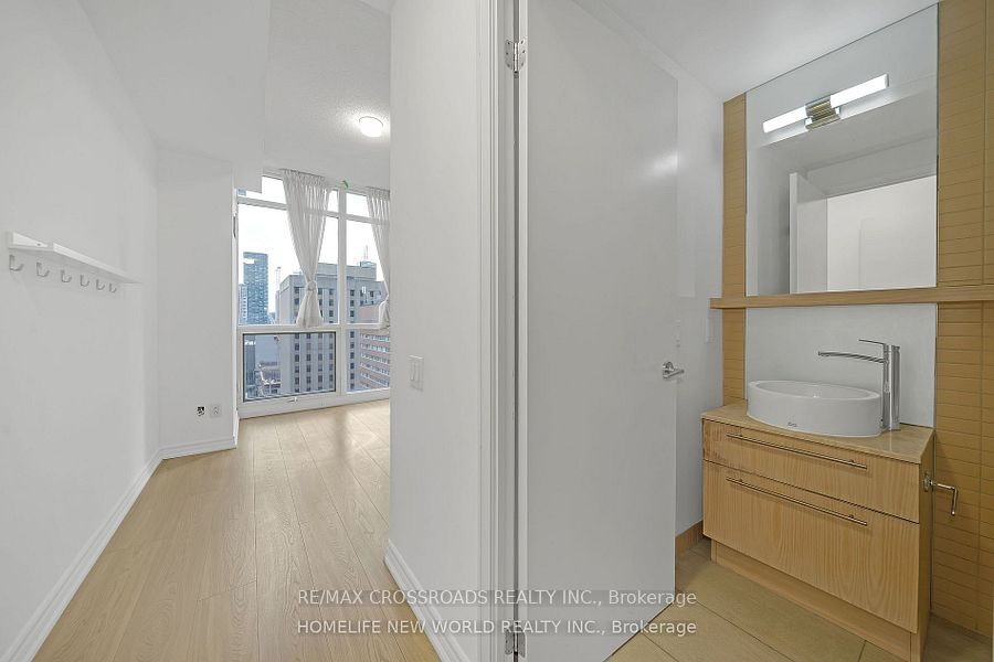 1910-21 Carlton Street, Toronto, ON, M5B 1L3 - 11