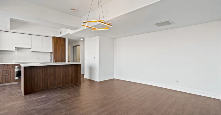 808-33 Frederick Todd Way, Toronto, ON, M4G 0C9 - 2