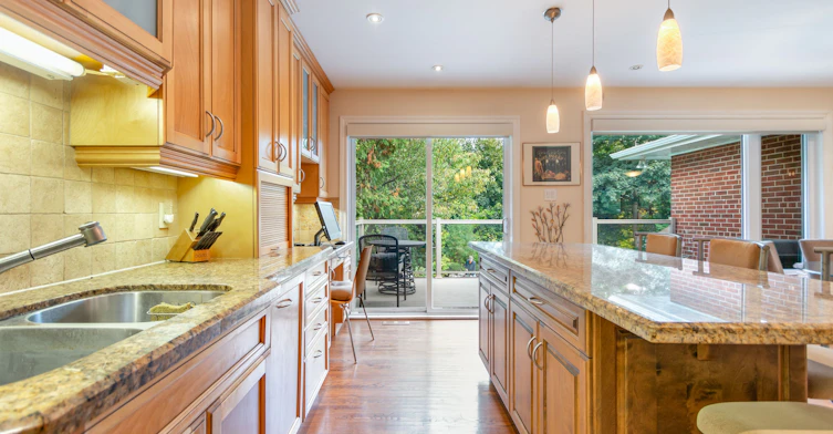 195 Burbank Drive, Toronto, ON, M2K 1P5 - 4