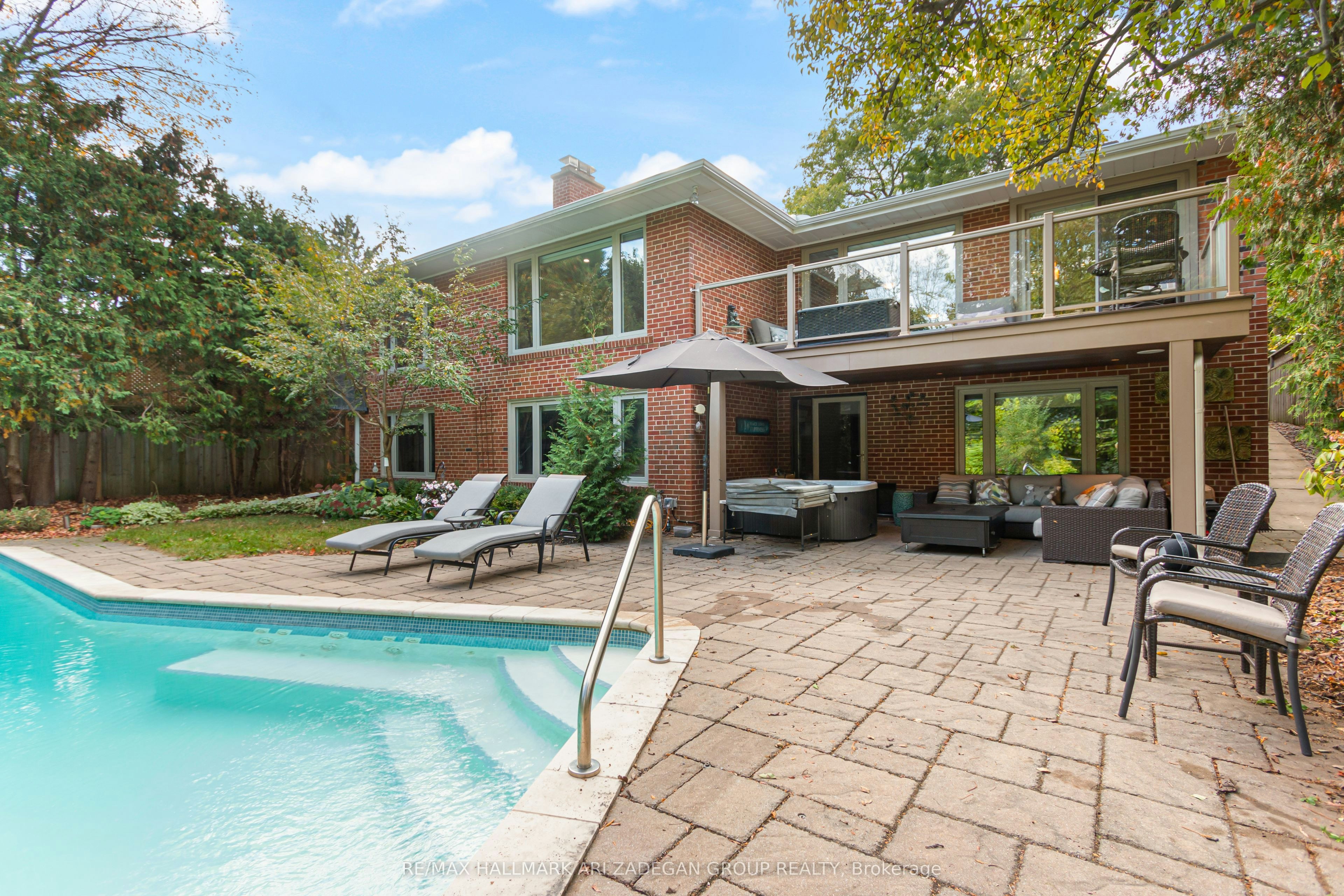 195 Burbank Drive, Toronto, ON, M2K 1P5 - 2