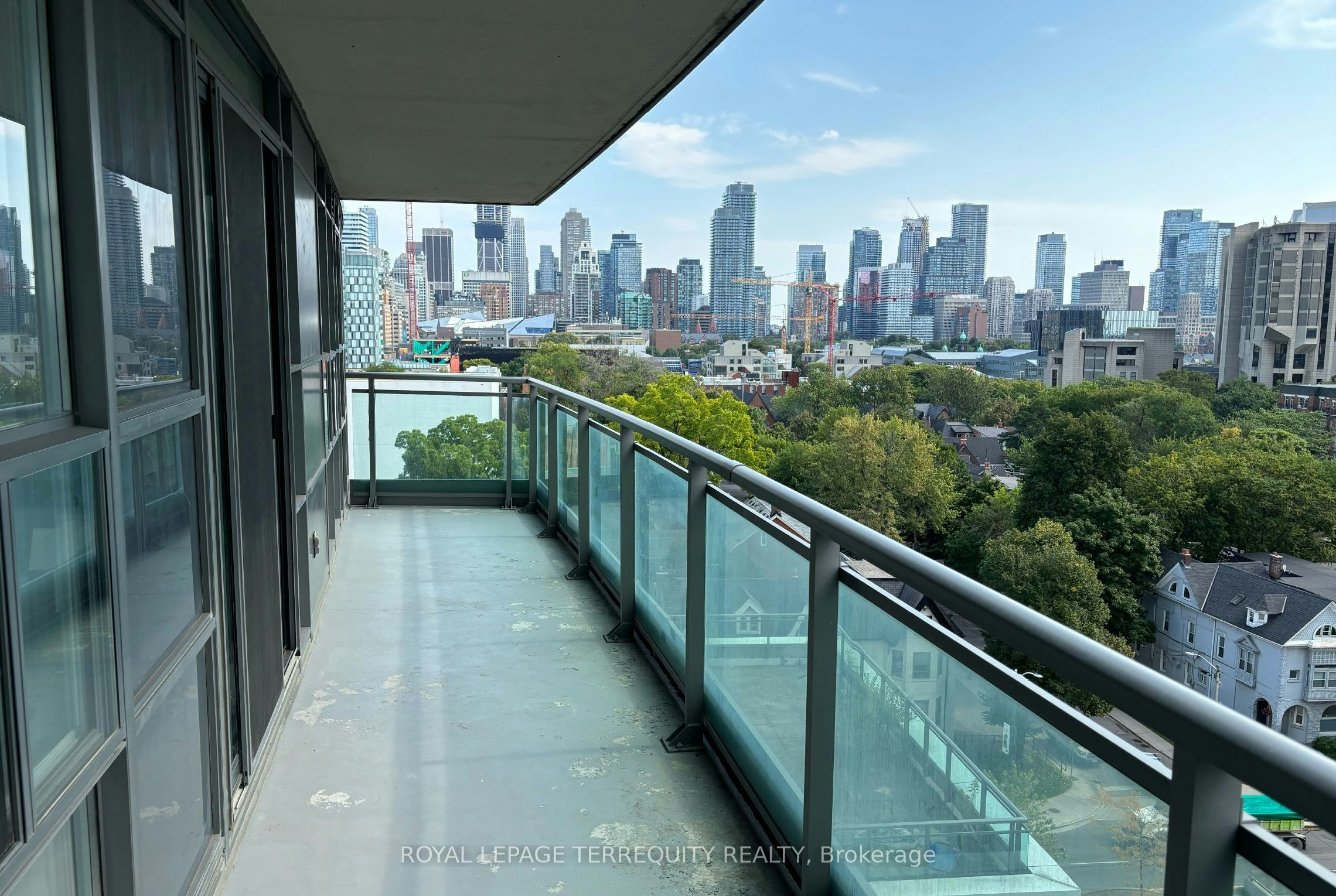 1011-736 Spadina Avenue, Toronto, ON, M5S 2J6 - 4