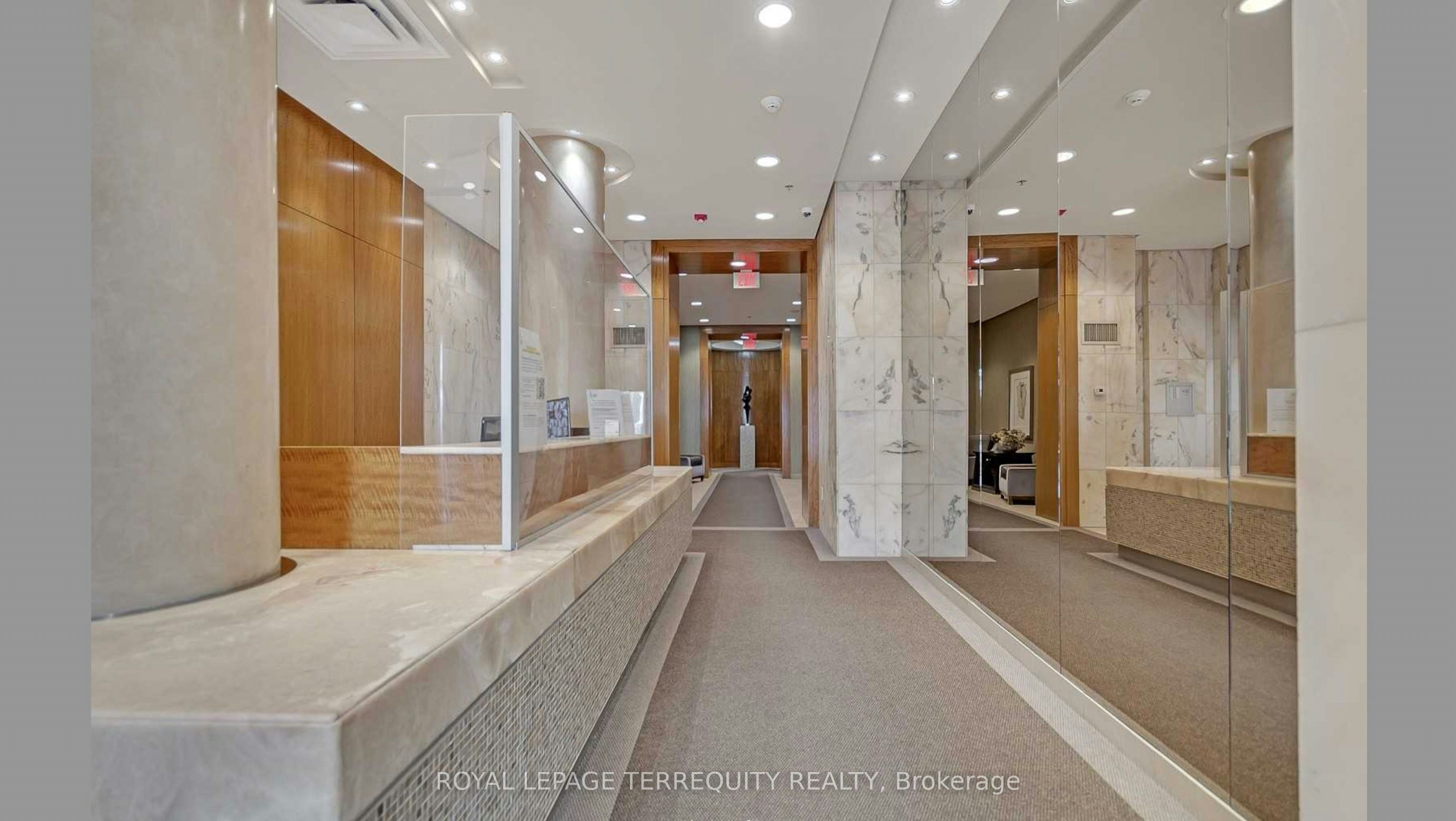 1011-736 Spadina Avenue, Toronto, ON, M5S 2J6 - 3