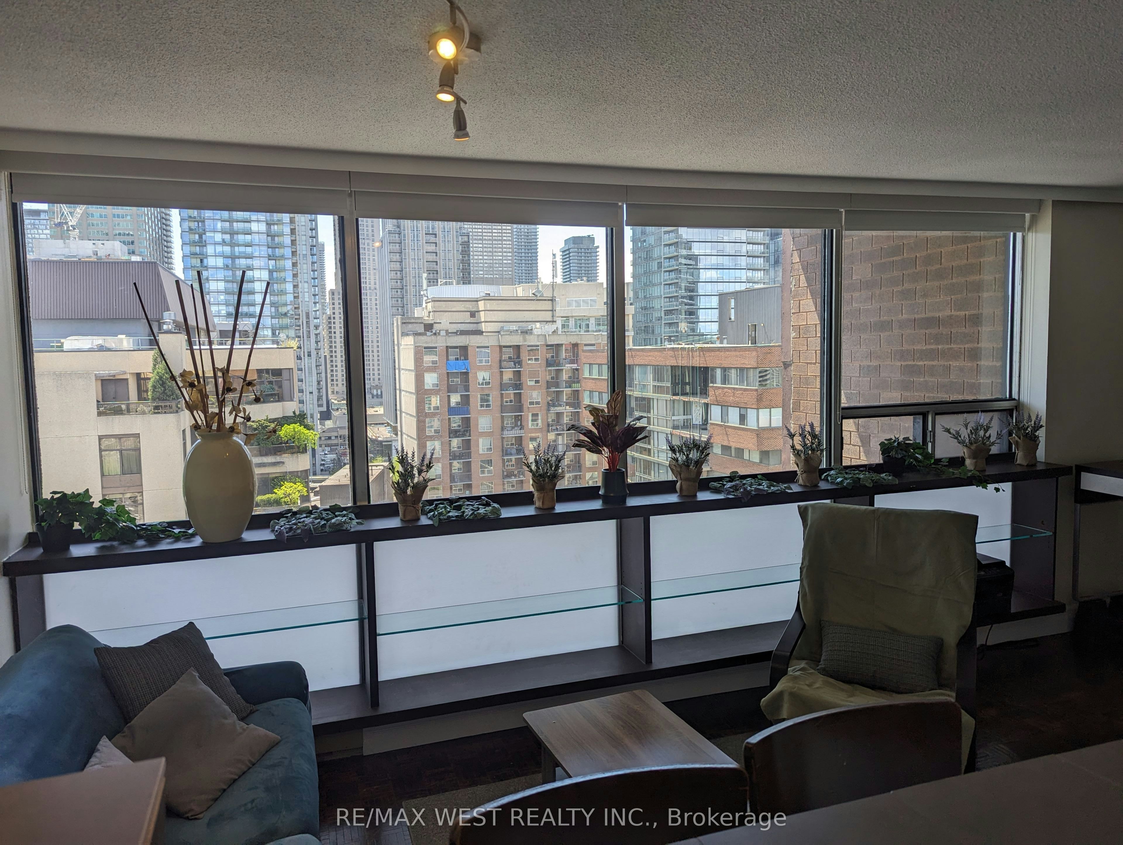 1206-914 Yonge Street, Toronto, ON, M4W 3C8 - 8