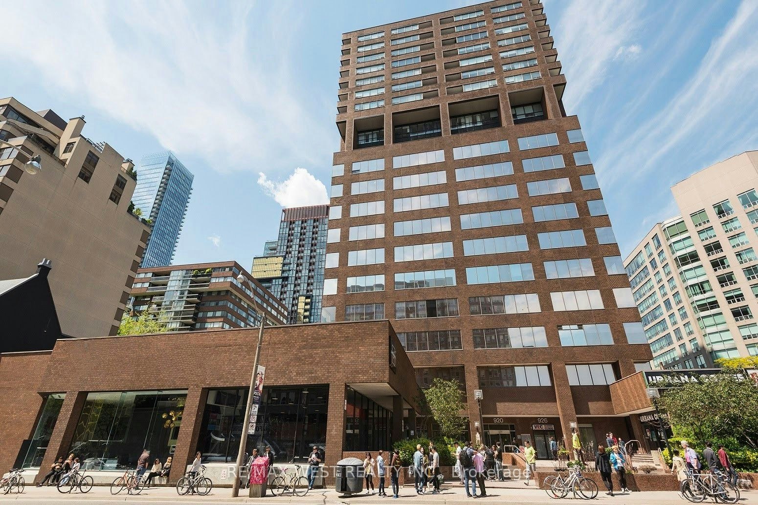 1206-914 Yonge Street, Toronto, ON, M4W 3C8