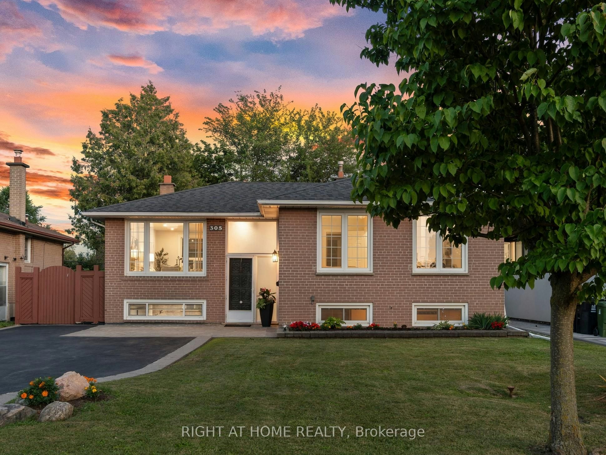 305 Pleasant Avenue, Toronto, ON, M2R 2R2