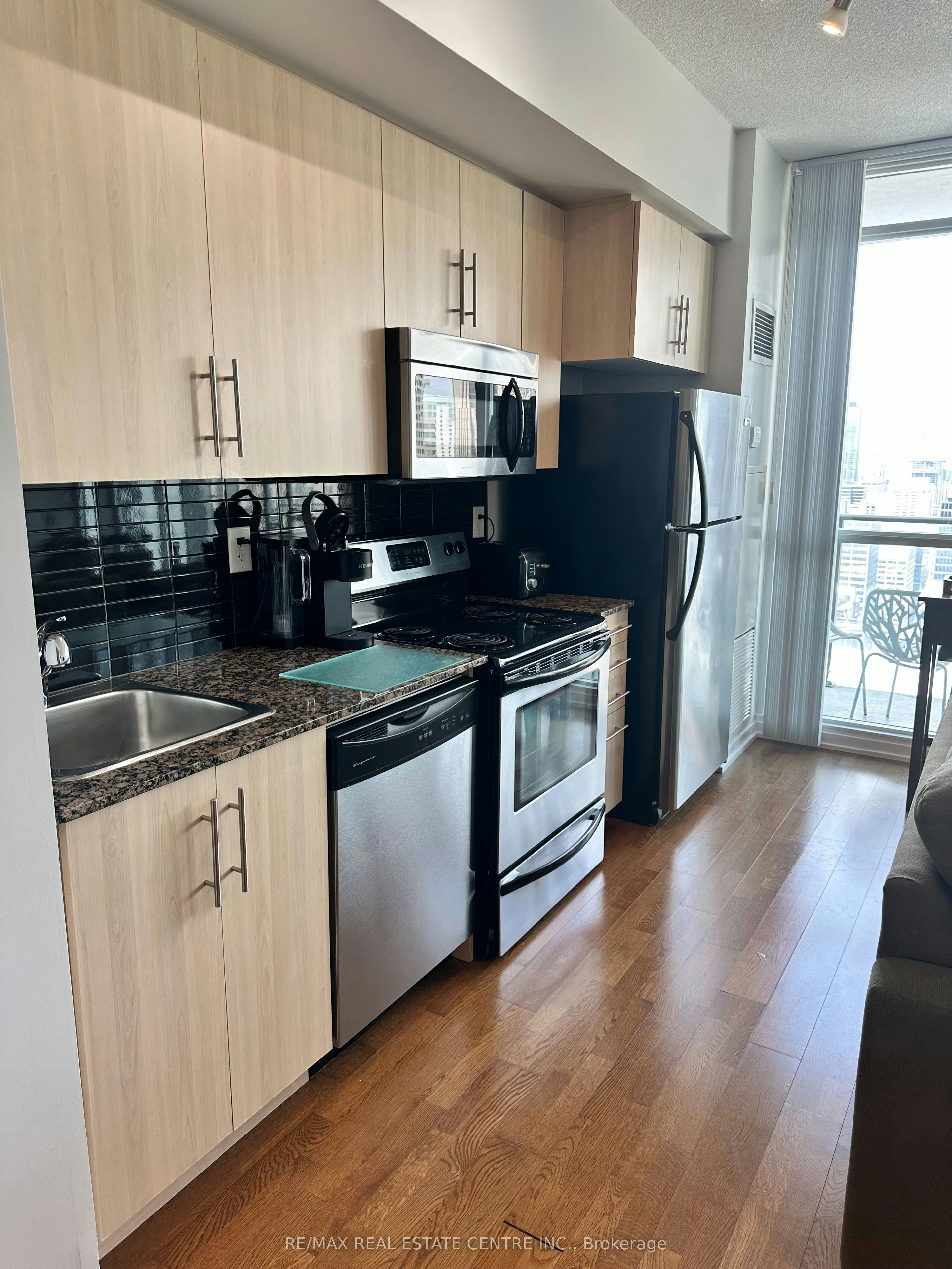 4706-65 Bremner Boulevard, Toronto, ON, M5J 0A7 - 6