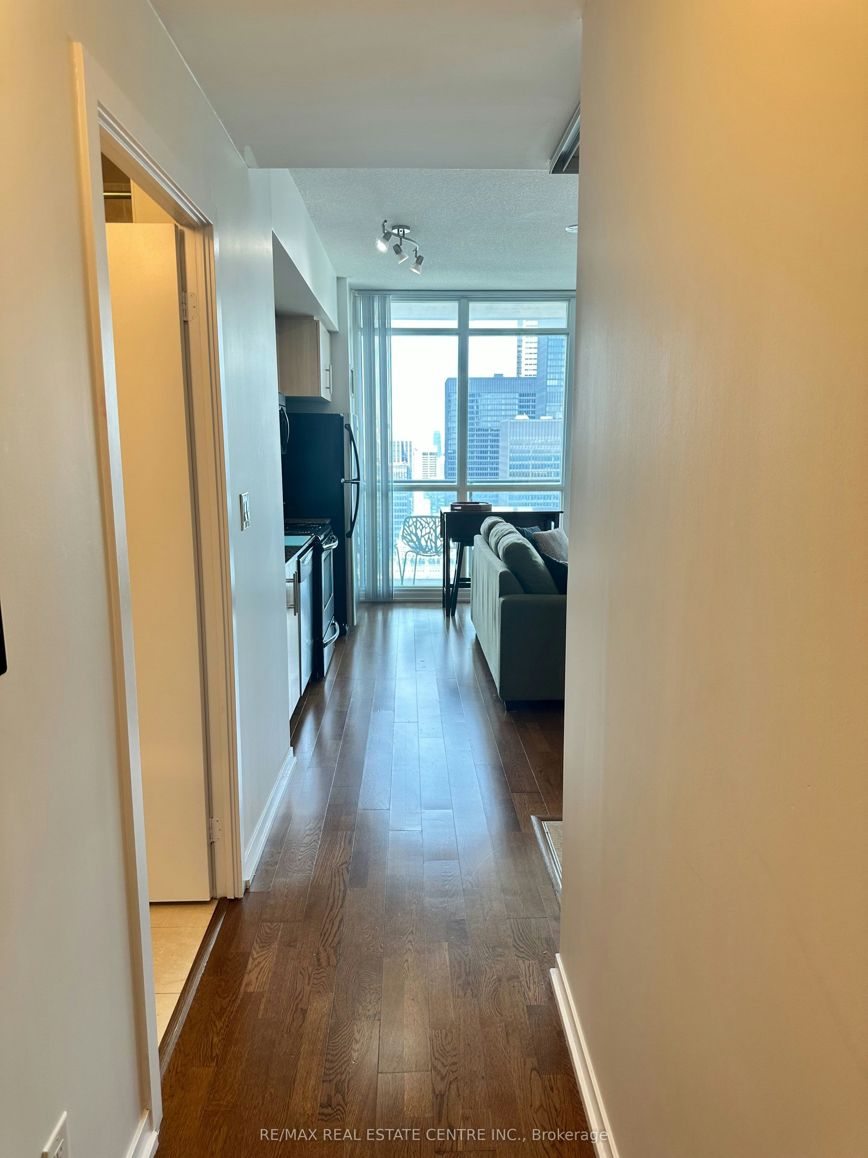 4706-65 Bremner Boulevard, Toronto, ON, M5J 0A7 - 9