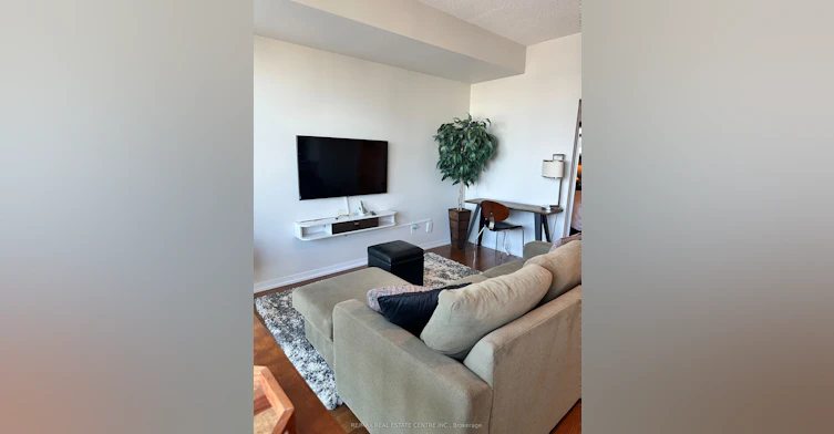 4706-65 Bremner Boulevard, Toronto, ON, M5J 0A7 - 4
