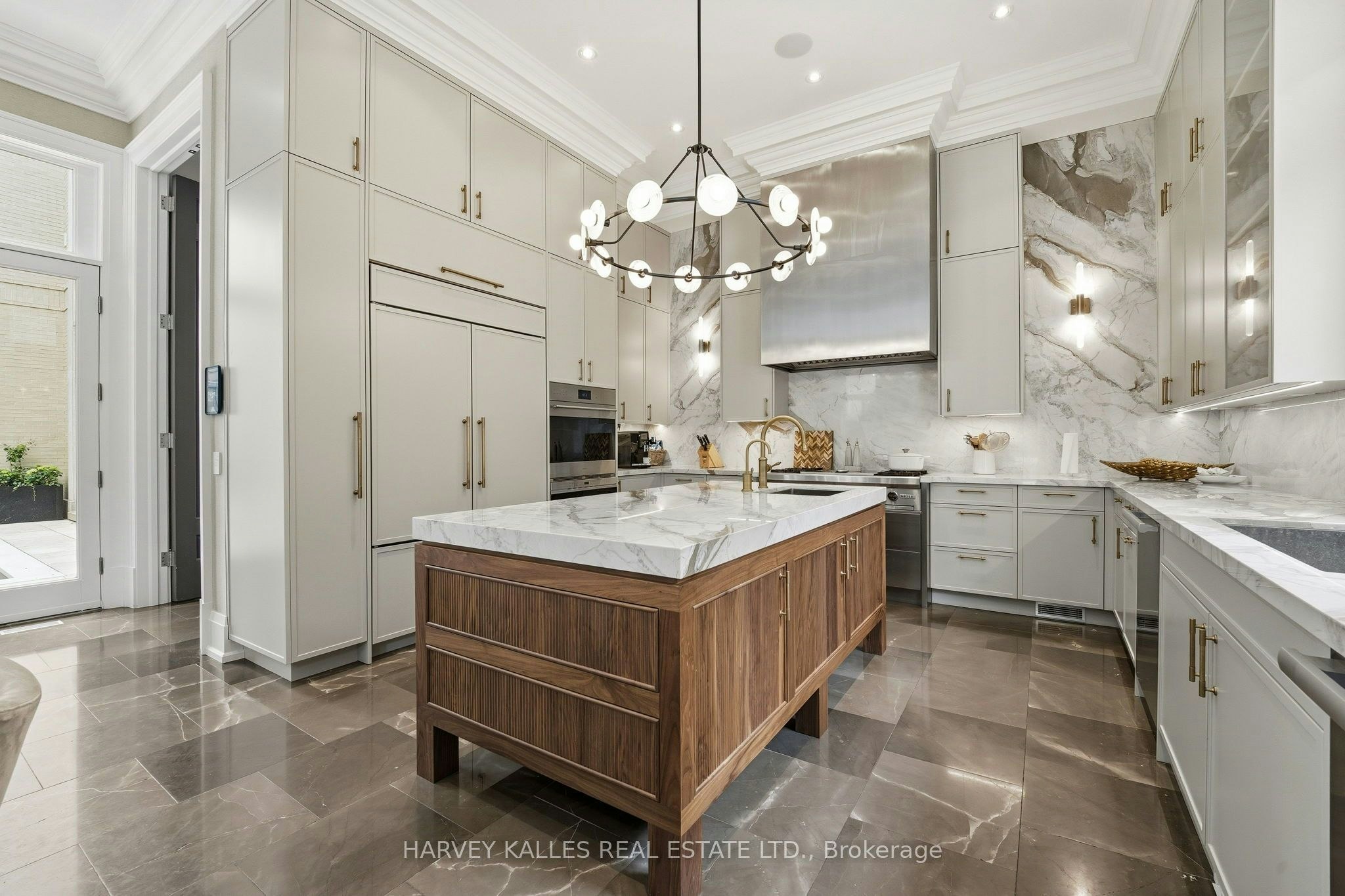 139 Dunvegan Road, Toronto, ON, M5P 2N8 - 11