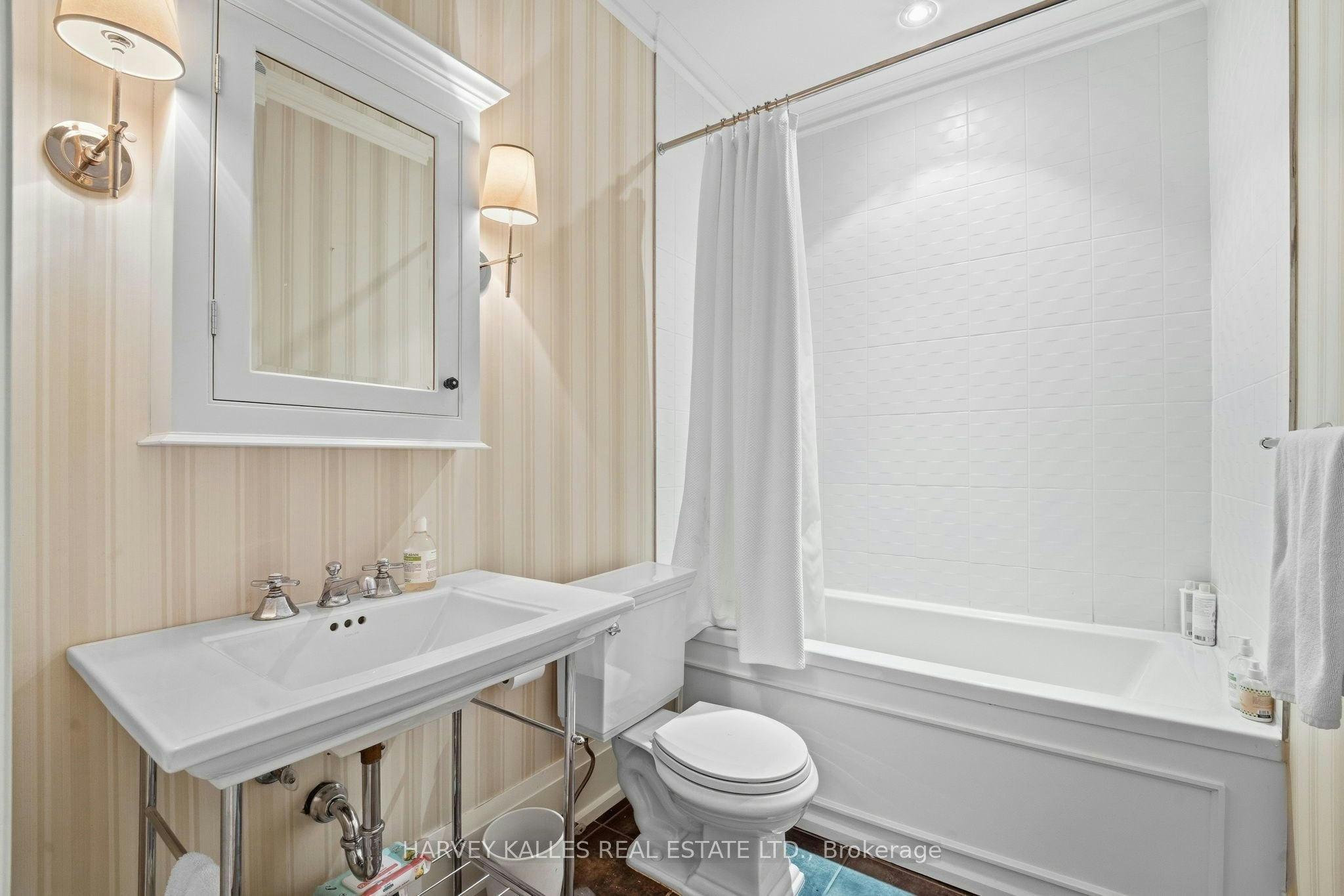 139 Dunvegan Road, Toronto, ON, M5P 2N8 - 41
