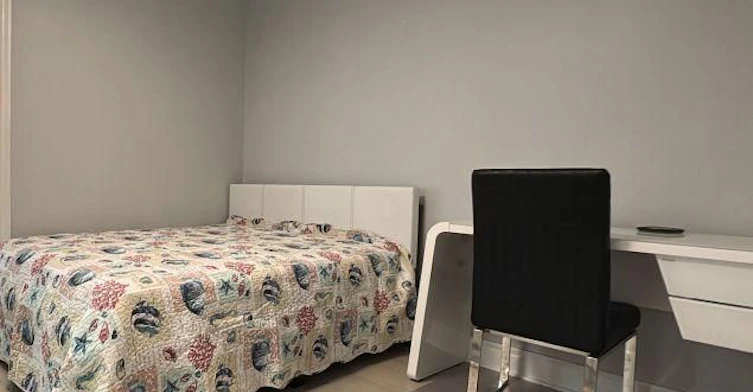 14 Ptarmigan, Lower, Unit#2 Crescent, Toronto, ON, M3A 1W3 - 2