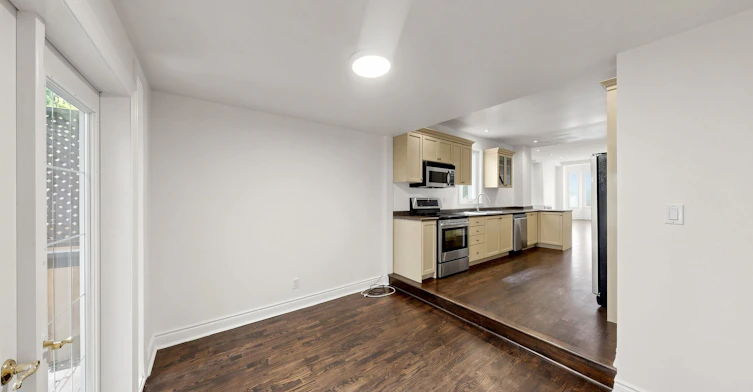 Main & Upper-68 Macpherson Avenue, Toronto, ON, M5R 1W8 - 13