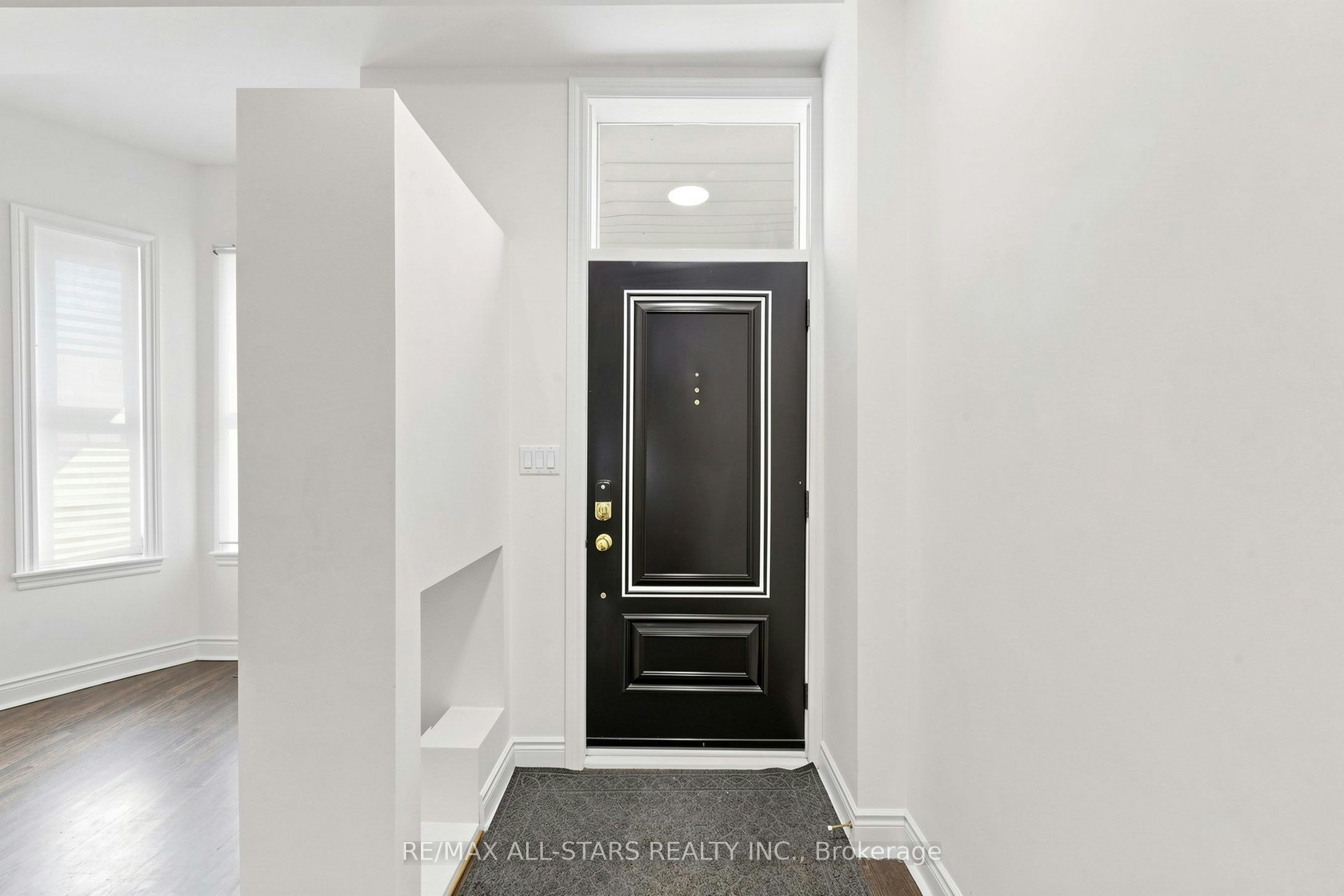 Main & Upper-68 Macpherson Avenue, Toronto, ON, M5R 1W8 - 3