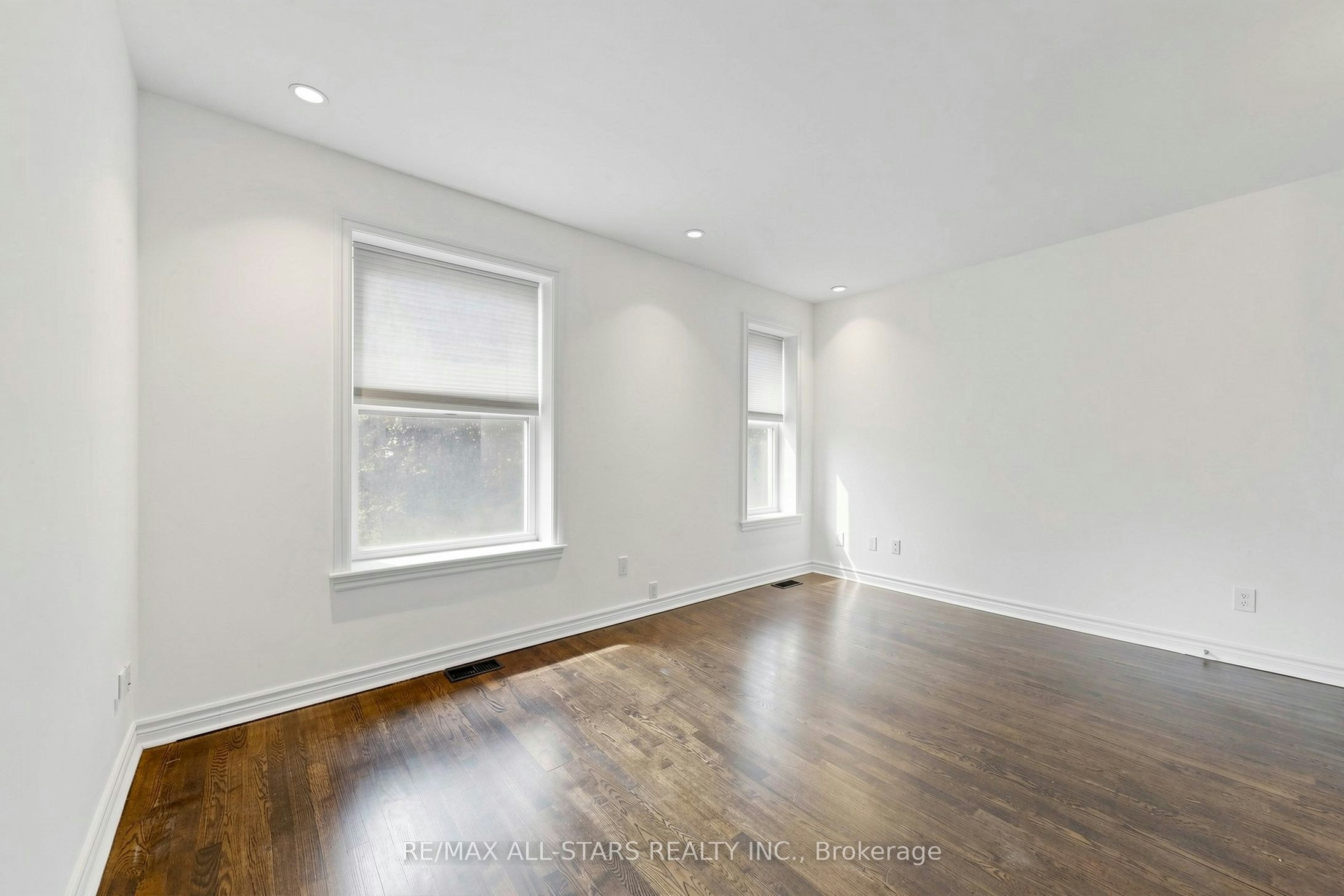Main & Upper-68 Macpherson Avenue, Toronto, ON, M5R 1W8 - 19